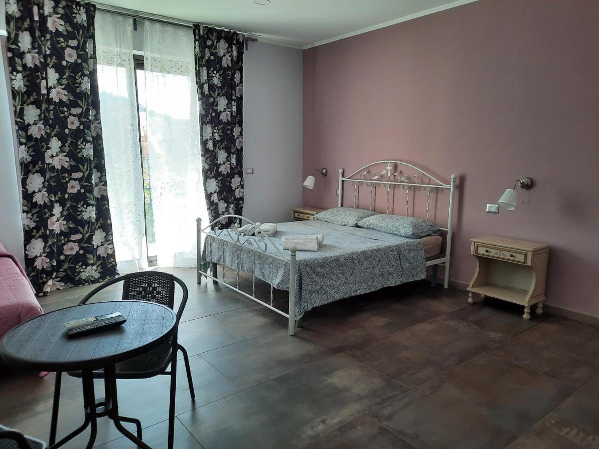 Taorbay Bed & Breakfast Giardini Naxos Exterior photo