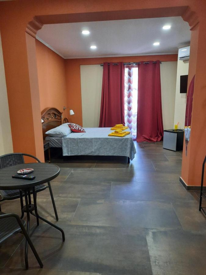 Taorbay Bed & Breakfast Giardini Naxos Room photo