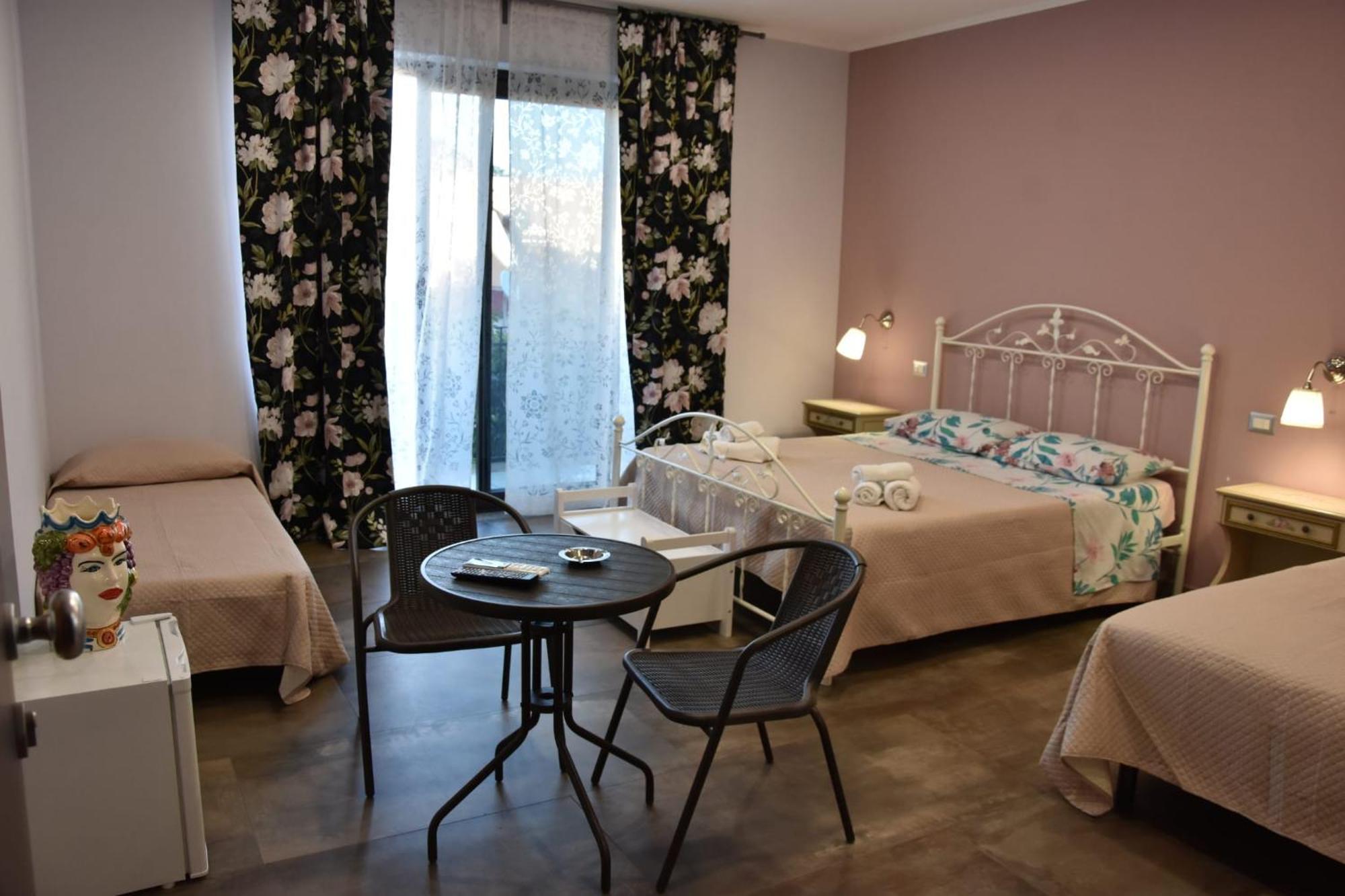 Taorbay Bed & Breakfast Giardini Naxos Exterior photo